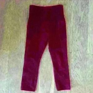 Lorna Jane Deep Red Capri 7/8 Leggings with Side Pockets